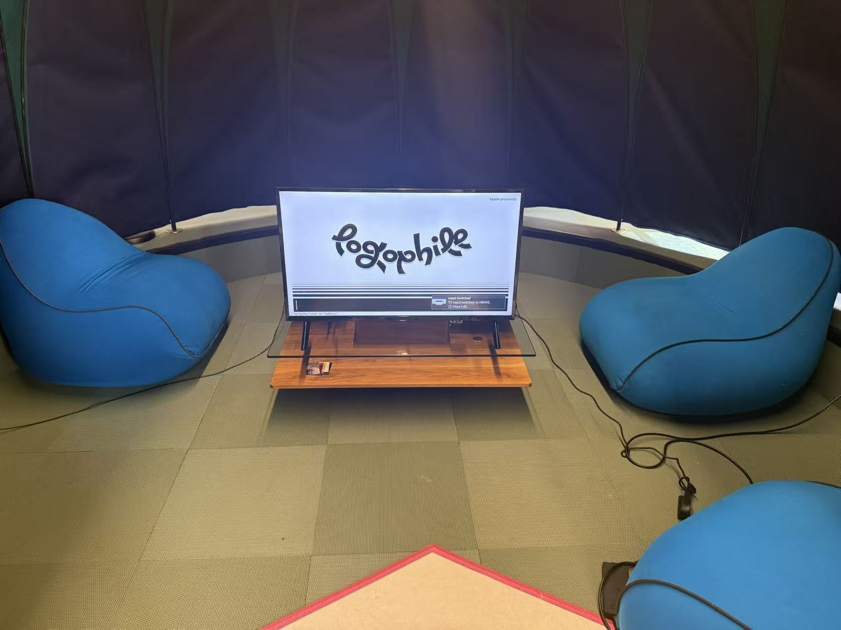 Logophile 在 GDC playtest 场地的现场测试